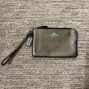 Coach Metallic Leather Wristlet | Gunmetal Silver